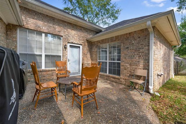 801 Beth Dr, Tyler, TX 75703