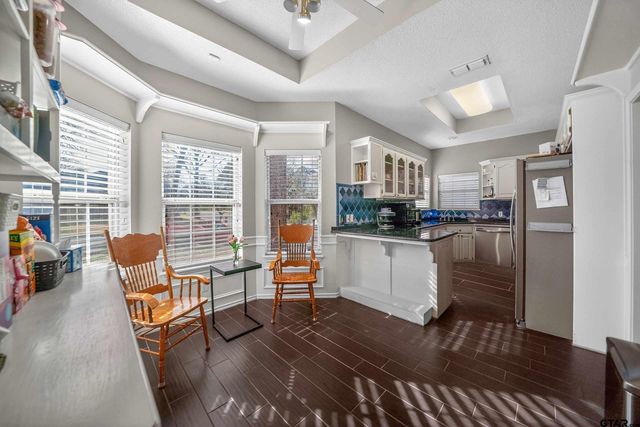 801 Beth Dr, Tyler, TX 75703