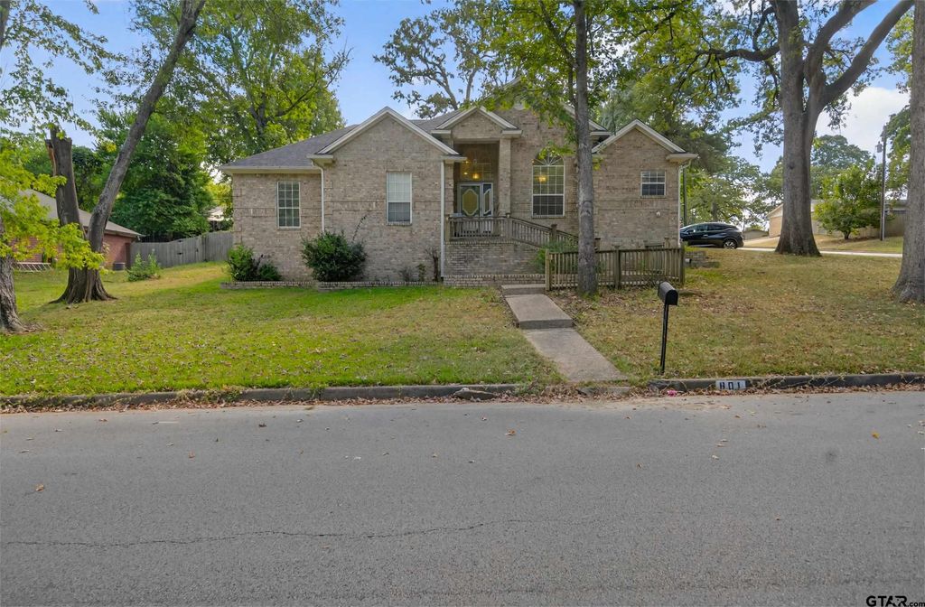 801 Beth Dr, Tyler, TX 75703