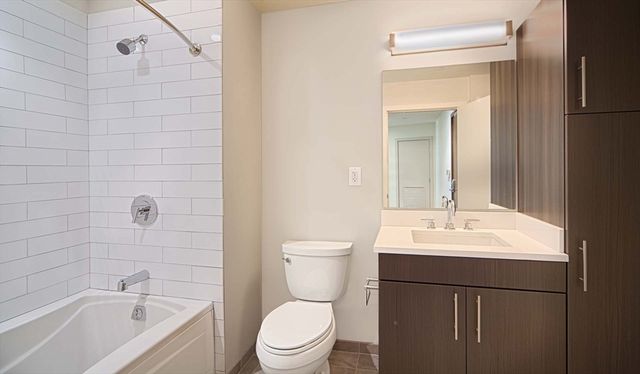 1 Canal St. 514, Boston, MA 02114