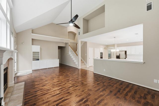315 N Maple Glade Circle, The Woodlands, TX 77382