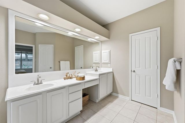 315 N Maple Glade Circle, The Woodlands, TX 77382
