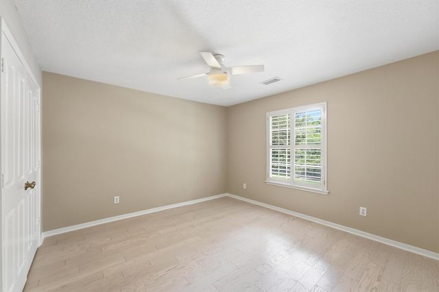 315 N Maple Glade Circle, The Woodlands, TX 77382