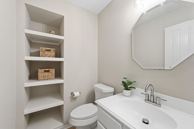 315 N Maple Glade Circle, The Woodlands, TX 77382