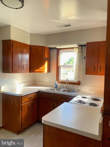 110 PERSHING AVE NW, Leesburg, VA 20176