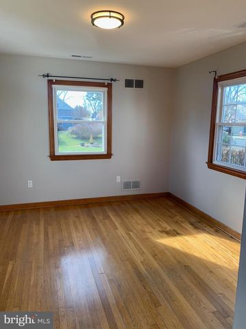 110 PERSHING AVE NW, Leesburg, VA 20176