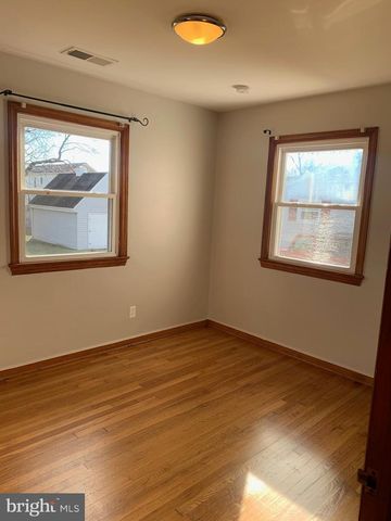 110 PERSHING AVE NW, Leesburg, VA 20176
