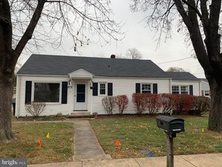 110 PERSHING AVE NW, Leesburg, VA 20176
