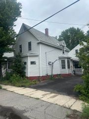 14 Silver Street, Rochester, NH 03867