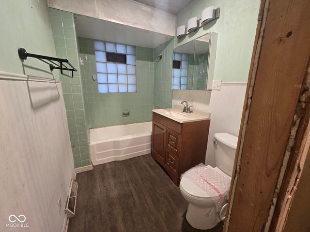 1040 S Fruitridge Avenue S, Terre Haute, IN 47803