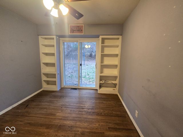 1040 S Fruitridge Avenue S, Terre Haute, IN 47803