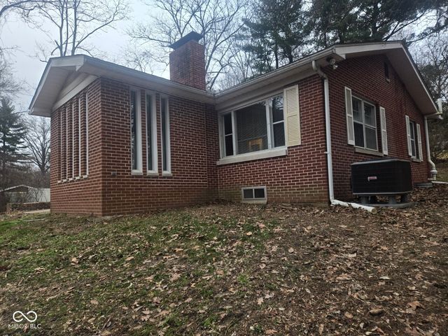 1040 S Fruitridge Avenue S, Terre Haute, IN 47803