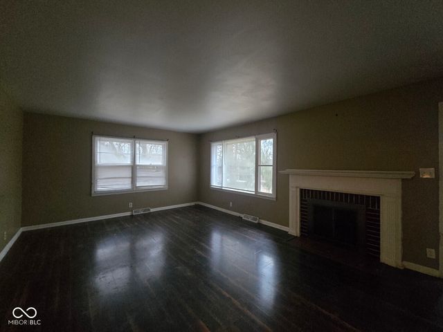 1040 S Fruitridge Avenue S, Terre Haute, IN 47803