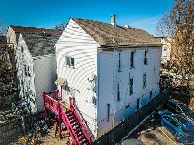 2423 W Moffat Street, Chicago, IL 60647