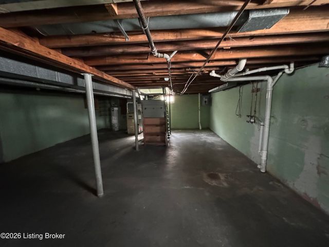 3122 Plover Rd, Louisville, KY 40213