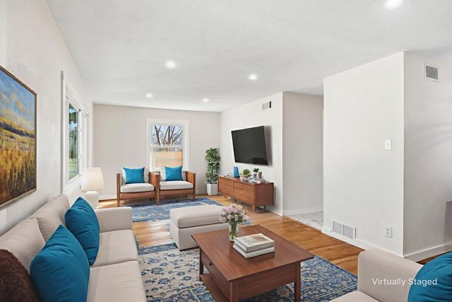 801 Woodleigh Drive, Mckinney, TX 75069