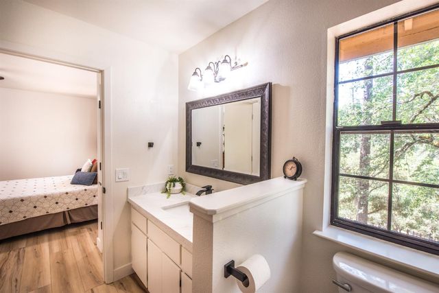 15046 Leiter Way, Grass Valley, CA 95949