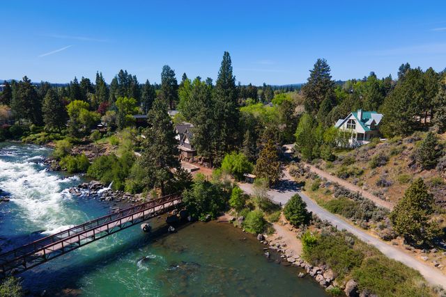 1991 NW 1st Street, Bend, OR 97703