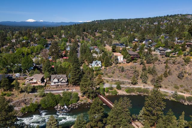 1991 NW 1st Street, Bend, OR 97703