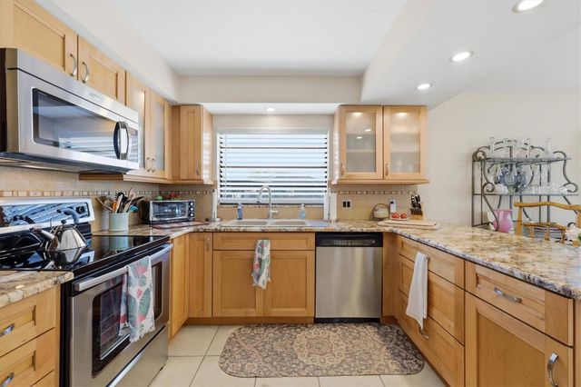 1052 KANT STREET, Englewood, FL 34224