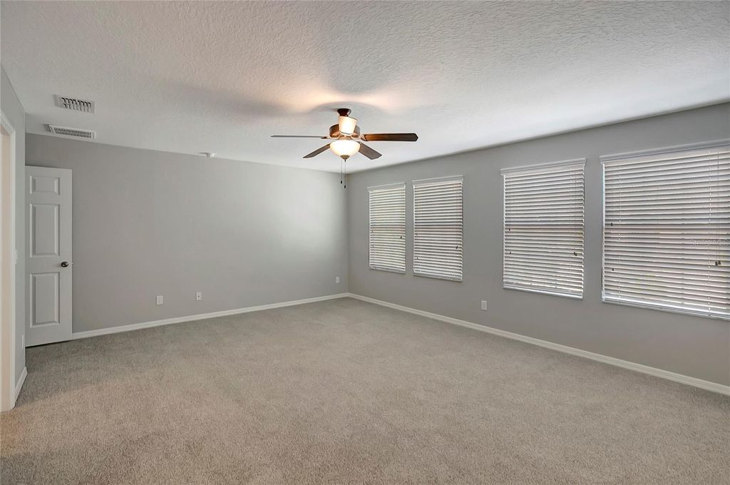 Image 33 of property listing at 10653 PICTORIAL PARK DRIVE, Tampa, FL 33647