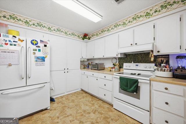 146 Mooring Road, Hawkinsville, GA 31036