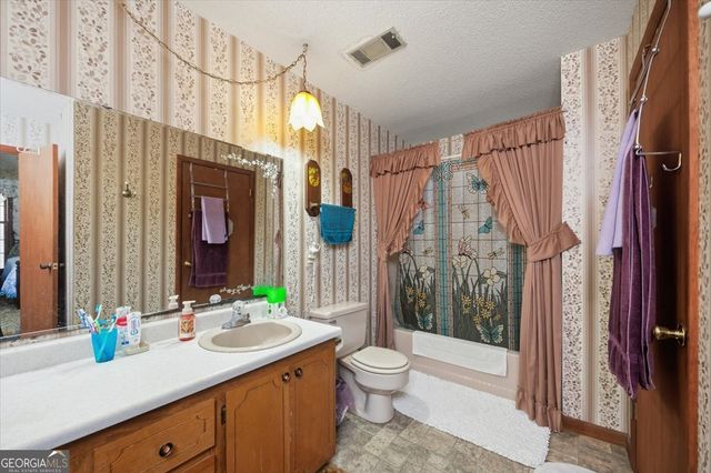 146 Mooring Road, Hawkinsville, GA 31036