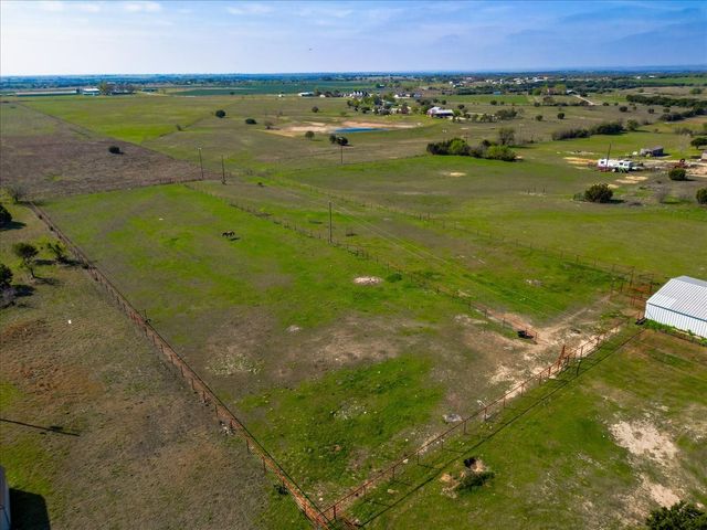 1251 County Road 233, Stephenville, TX 76401