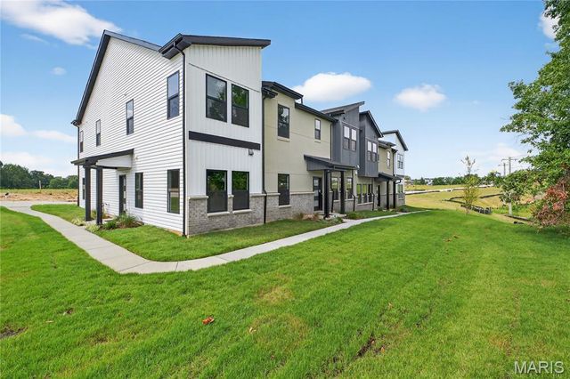 145 Sesame Loop, St Peters, MO 63303