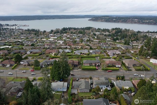 849 S Jackson Avenue, Tacoma, WA 98465