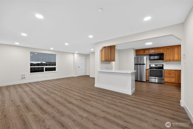 849 S Jackson Avenue, Tacoma, WA 98465