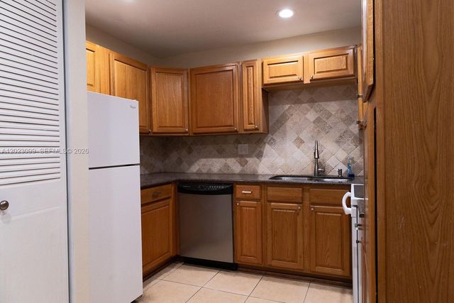 8018 SW 18th Ct 2-8, Davie, FL 33324