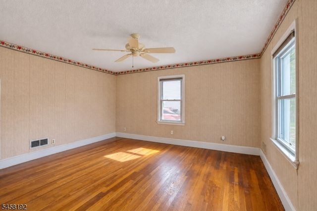 25 Monroe St, Somerville Boro, NJ 08876