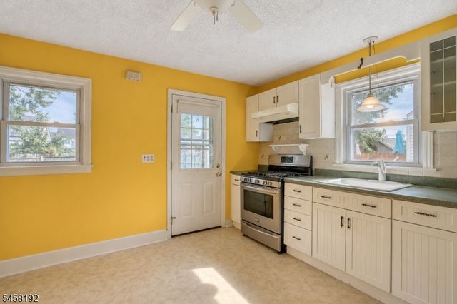 25 Monroe St, Somerville Boro, NJ 08876