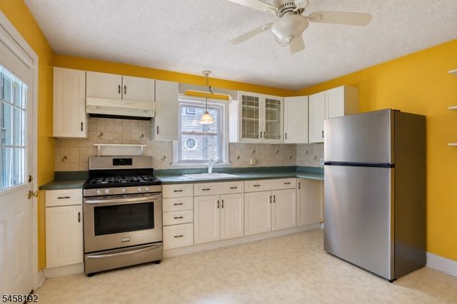 25 Monroe St, Somerville Boro, NJ 08876