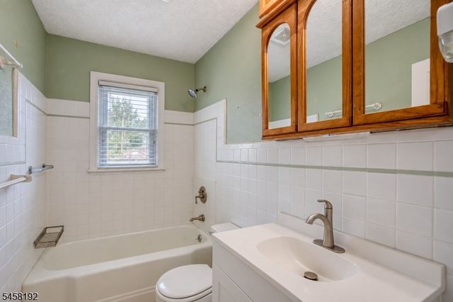 25 Monroe St, Somerville Boro, NJ 08876