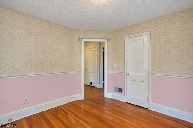 25 Monroe St, Somerville Boro, NJ 08876