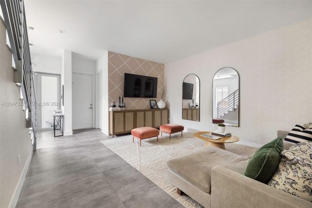 3139 Ohio St 3139, Coconut Grove, FL 33133