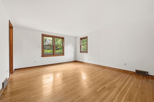 224 Thornberry Drive, Churchill Boro, PA 15235