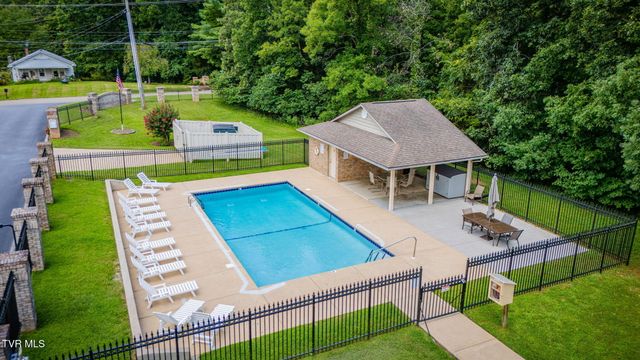 575 Boring Chapel Road Apt 21, Gray, TN 37615
