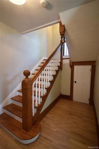 45669 Cass Avenue, Utica, MI 48317