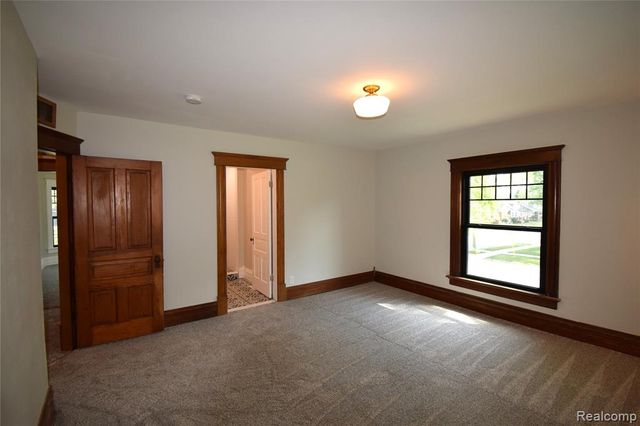 45669 Cass Avenue, Utica, MI 48317