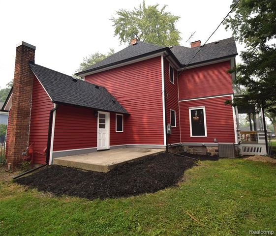 45669 Cass Avenue, Utica, MI 48317