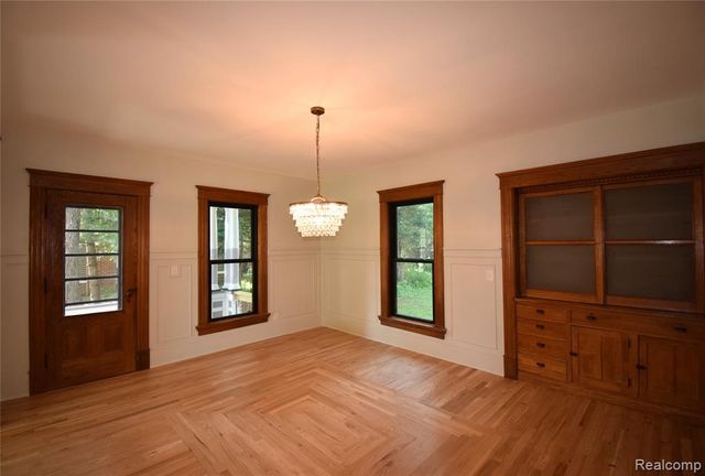 45669 Cass Avenue, Utica, MI 48317