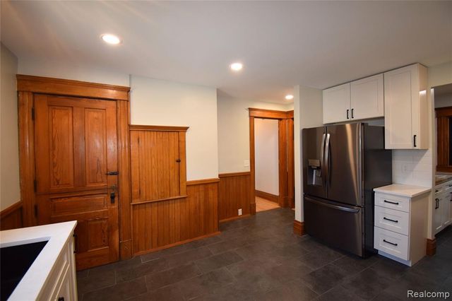 45669 Cass Avenue, Utica, MI 48317