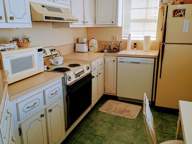 5505 N OCEAN Boulevard N 6-206, Ocean Ridge, FL 33435
