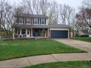 17429 Brookview Drive, Livonia, MI 48152