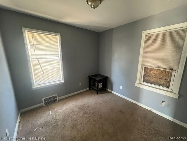 12088 Archdale Street, Detroit, MI 48227