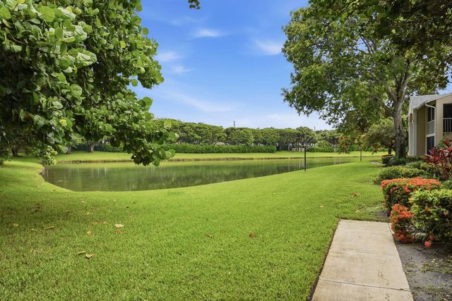 13811 Oneida Drive F2, Delray Beach, FL 33446