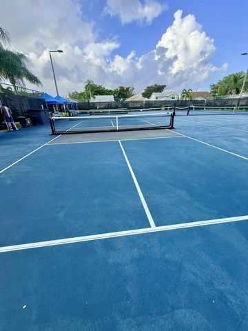 13811 Oneida Drive F2, Delray Beach, FL 33446